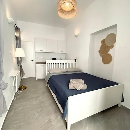 Beige Escape Artemonas